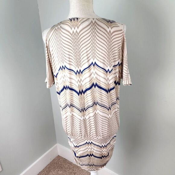 TART WOMEN'S FITTED COLD SHOULDER RUCHED DETAIL AZTEC DESIGN DRESS SIZE XS - Picture 5 of 7
